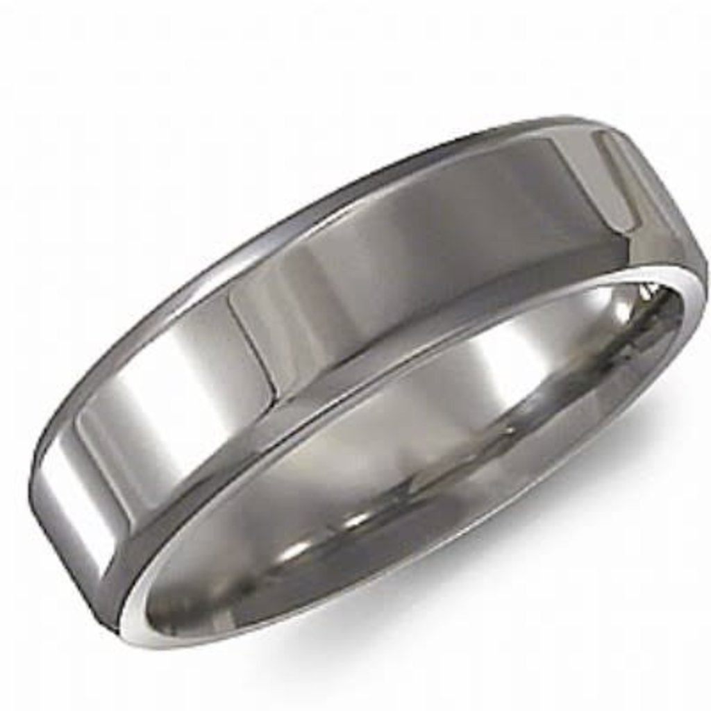 American Jewelry Titanium 6mm Gents Torque Wedding Band (Size 10)