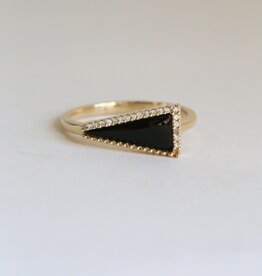 American Jewelry 14k Yellow Gold .06ct Diamond and Black Onyx Triangle Ring (Size 7)