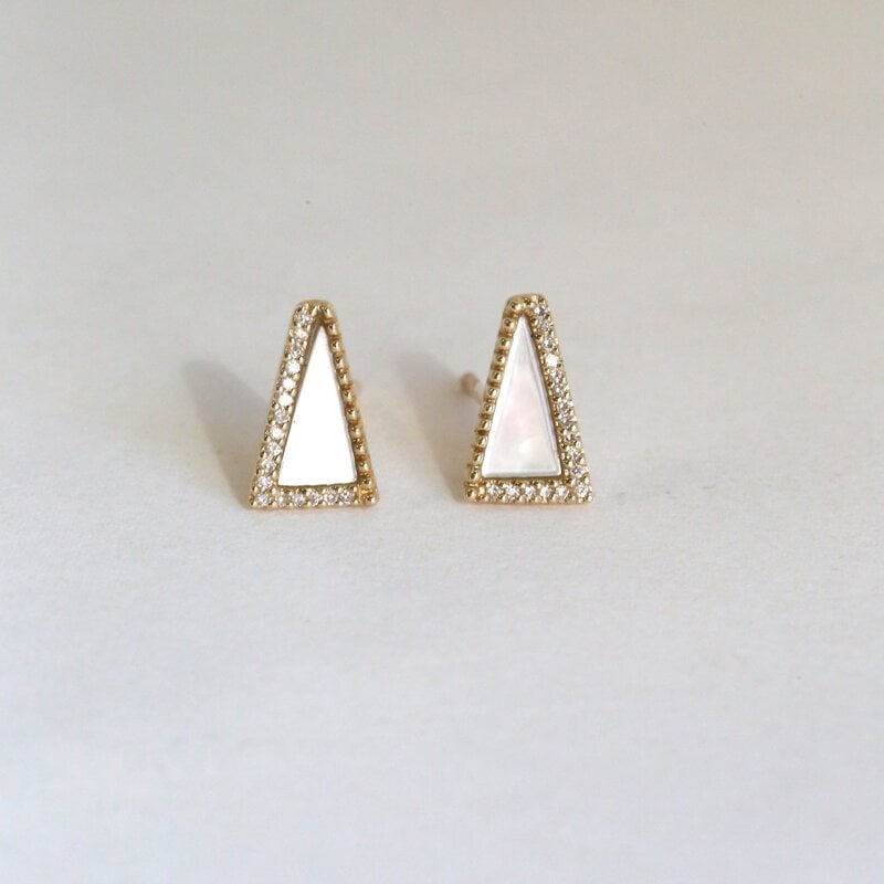 American Jewelry 14k Yellow Gold .03ct Diamond and Mother of Pearl Triangle Stud Earrings