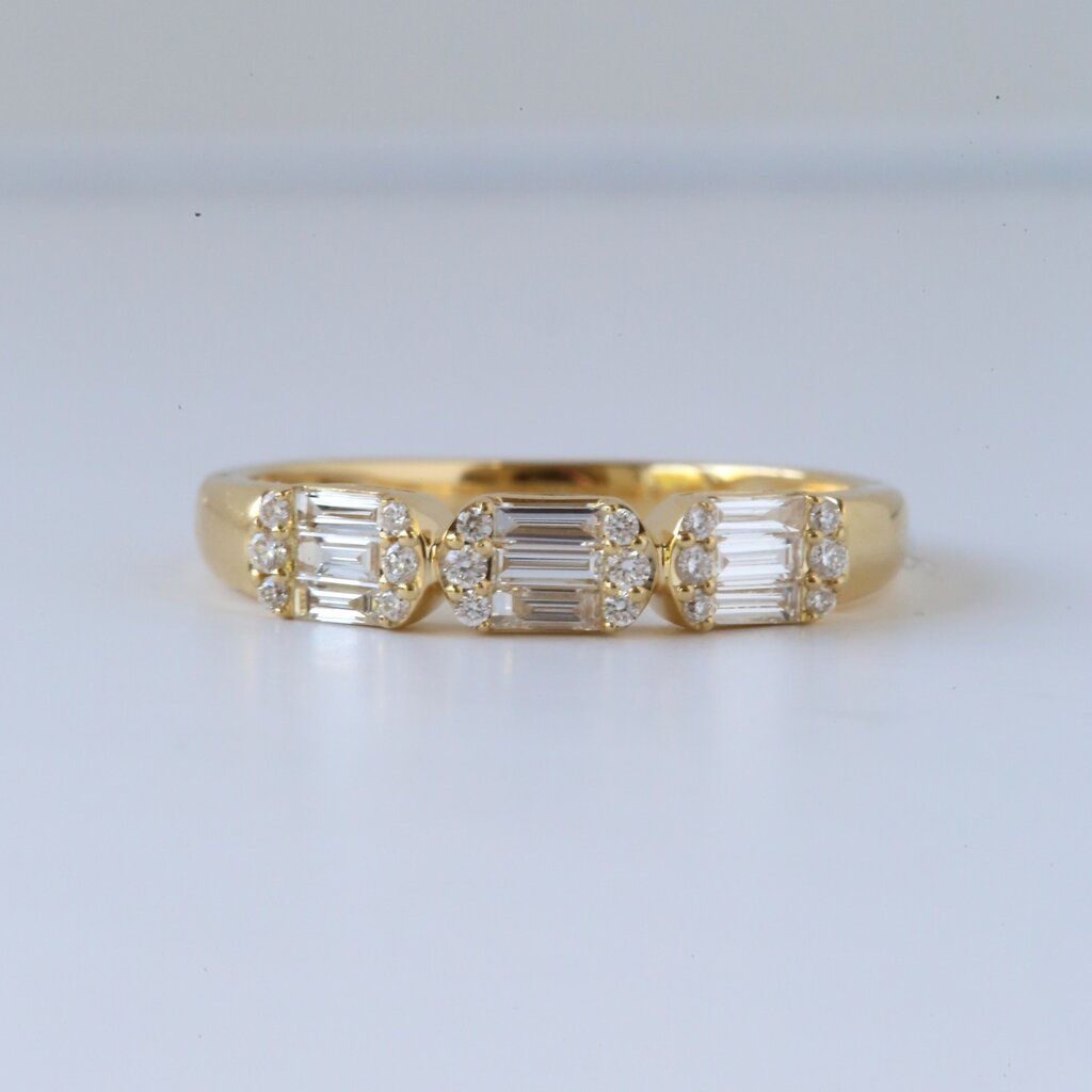 18k Gold East to West Baguette and Round Diamond Band