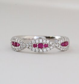 American Jewelry 18k White Gold .31ct Ruby .20ct Diamond Scalloped Stacklable Ring (Size 7)