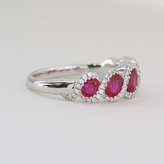 American Jewelry 18k White Gold 1.36ct Ruby .24ct Diamond Scalloped Ring (Size 6.5)