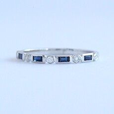 American Jewelry 14k White Gold .38ctw Diamond & Sapphire Baguette & Round Bezel Stackable Band (Size 7)