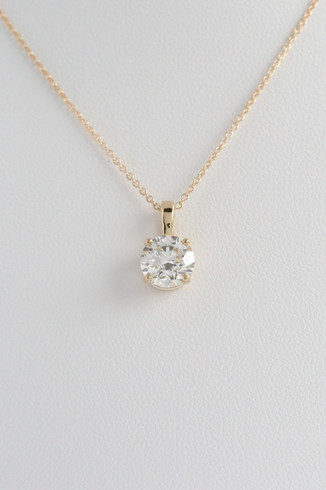 American Jewelry 14k Yellow Gold 2ctw Lab Grown Round Brilliant