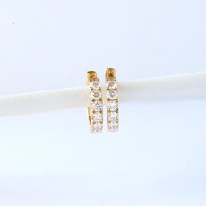 18k Yellow Gold .67ct Round Diamond Huggie Hoop Earrings