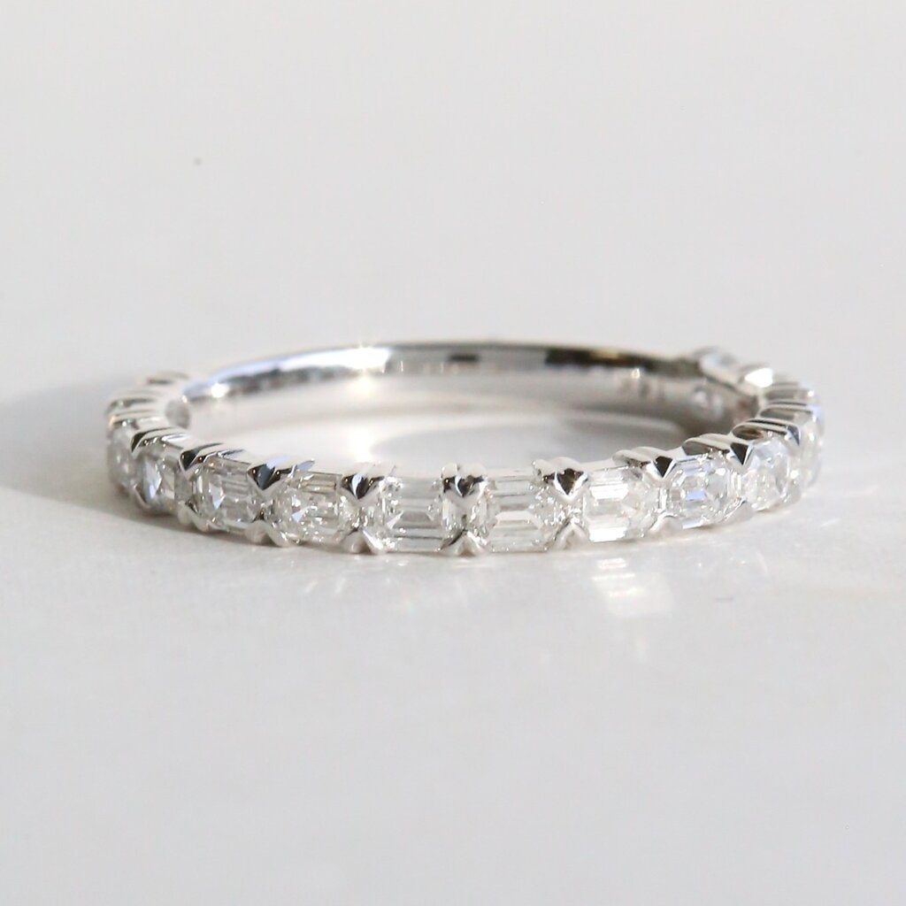 American Jewelry 14k White Gold 1ctw Emerald Cut Diamond Wedding Band Ring (Size 7)