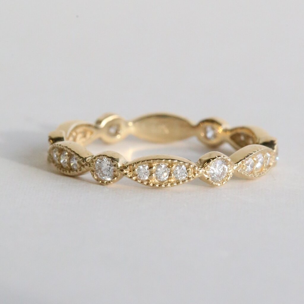 American Jewelry 14k Yellow Gold .36ctw Diamond Milgrain Wedding Band (Size 7)