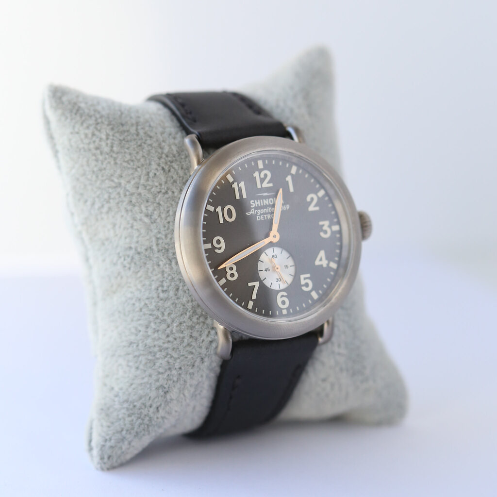 Shinola Shinola Runwell (41mm) Black Leather Strap Gunmetal Fine Sandblast Sunray Dial Brushed Titanium Watch