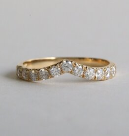 American Jewelry 14k Yellow Gold .50ctw Diamond V Contour Wedding Band (Size 7)