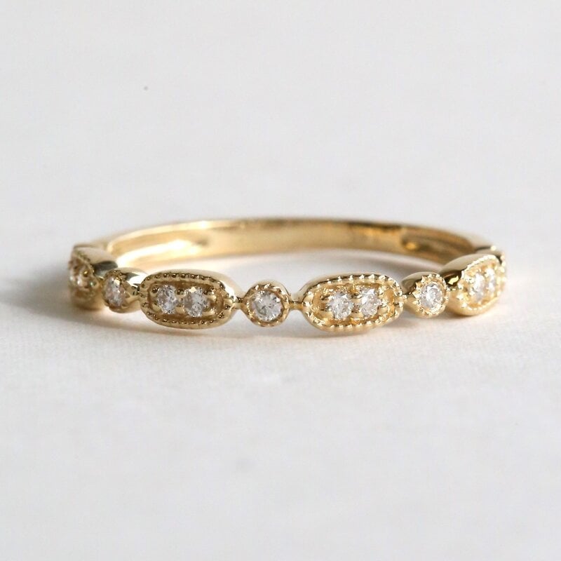 American Jewelry 14k Yellow Gold .13ctw Diamond Milgrain Wedding Band (Size 7)