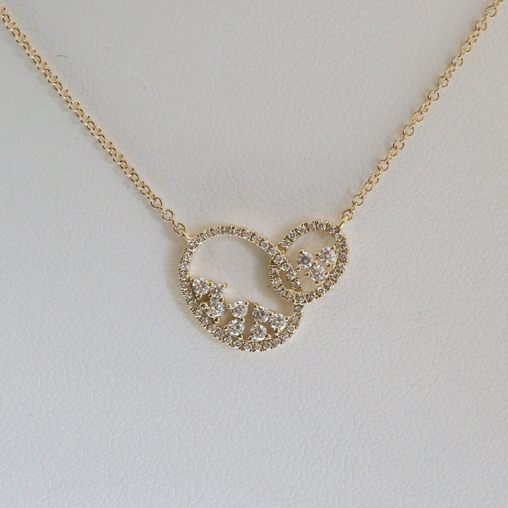Diamond Interlocking Circles Pendant Necklace in 14k Yellow Gold – Bailey's  Fine Jewelry