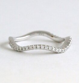 American Jewelry 14k White Gold .19ctw Diamond Wavy Wedding Band Ring