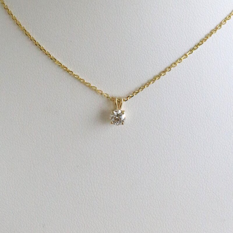 American Jewelry 14k Yellow Gold .25ctw Lab Grown Diamond Solitaire Necklace