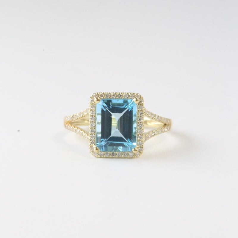 American Jewelry 14k Yellow Gold 2.79ctw Blue Topaz .21ct Diamond Emerald Cut Halo Ring