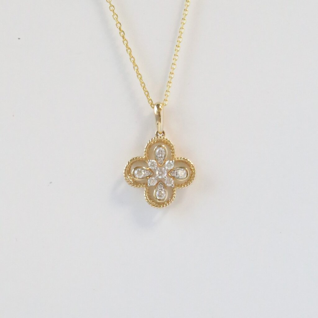 American Jewelry 14k Yellow Gold .26ctw Diamond Milgrain Clover Necklace