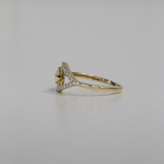 American Jewelry 14k Yellow Gold .12ct Diamond Triangle Open Ring