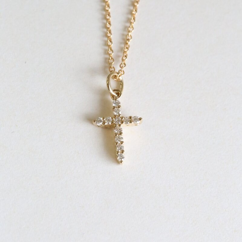 American Jewelry 14k Yellow Gold .12ctw Diamond Petite Cross Necklace