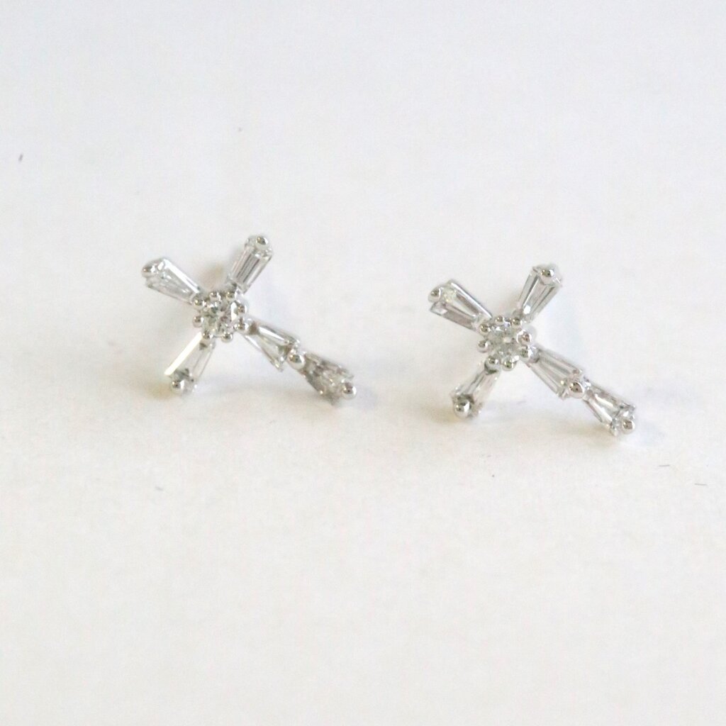 American Jewelry 14k White Gold .24ctw Diamond Tapered Baguette & Round Cross Stud Earrings