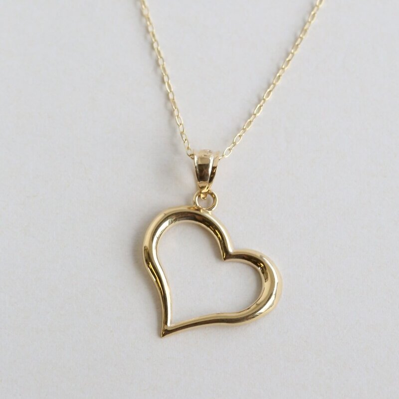 American Jewelry 14k Yellow Gold Offset Hanging Heart Necklace