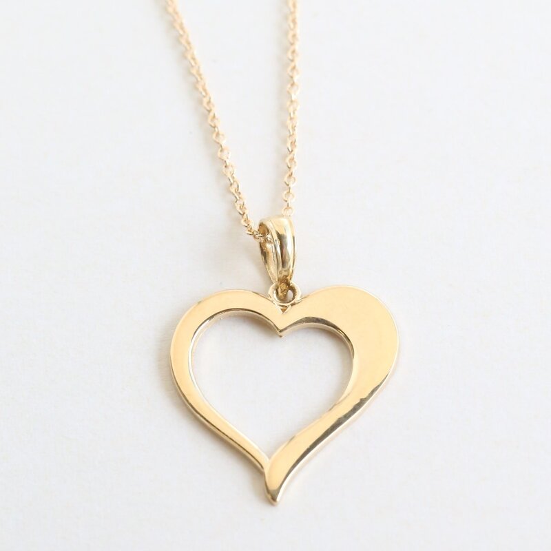 American Jewelry 14k Yellow Gold Open Heart Necklace