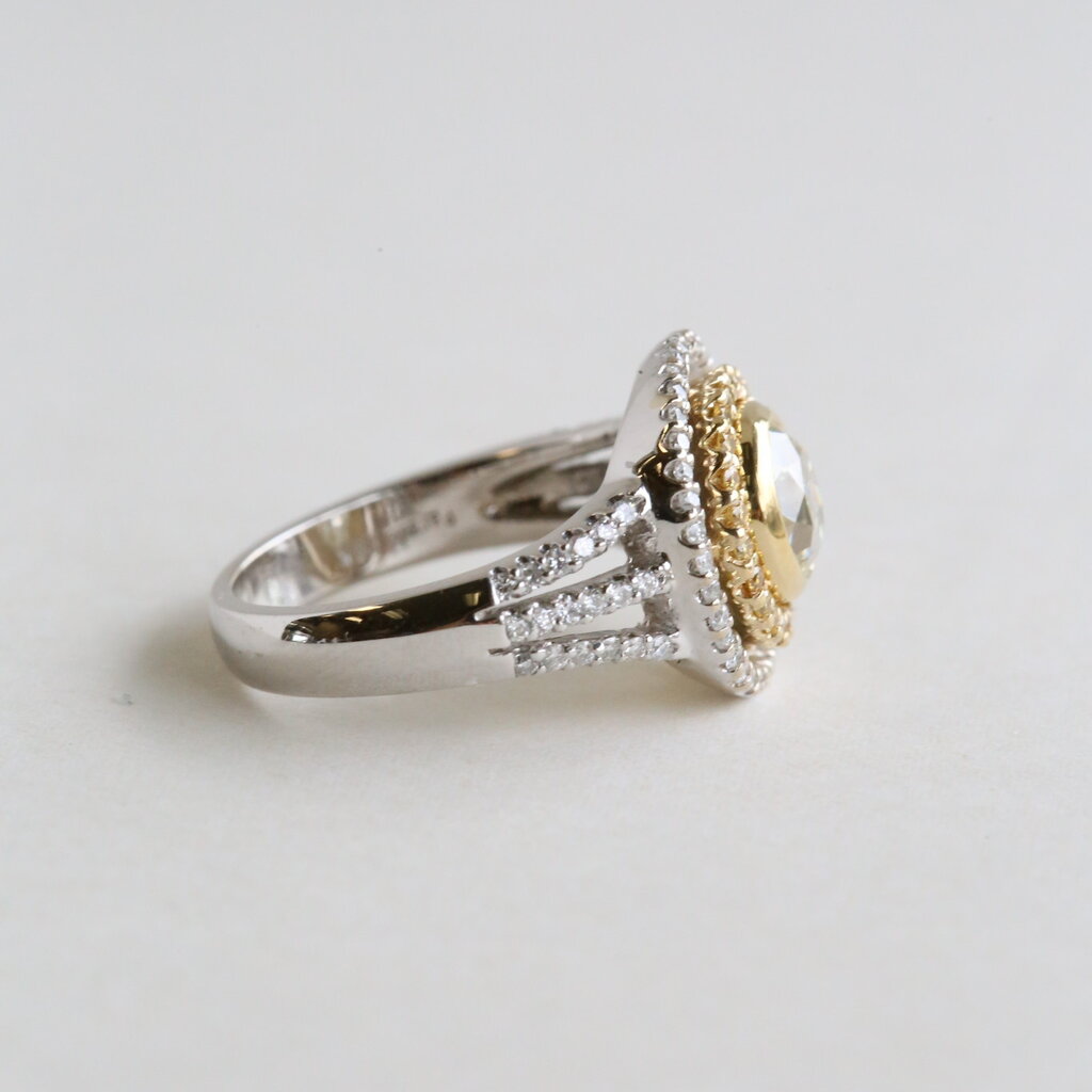 American Jewelry 18k White & Yellow Gold 2.03ctw (1.53 K/SI1 GIA European Cut Ctr) White & Yellow Diamond Halo Enaggement Ring (Size 6)