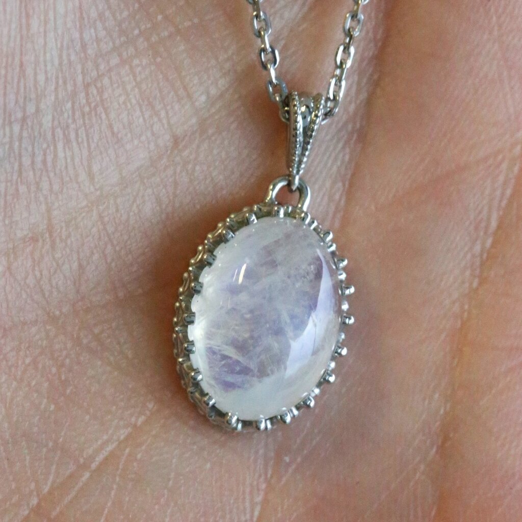 American Jewelry 18" 10K White Gold 6.74ct Oval Moonstone Pendant w/ 1.4mm Diamond-Cut Cable Chain