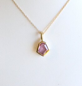 American Jewelry 14k Yellow Gold .81 Geometric Slab Cut Pink Sapphire Necklace