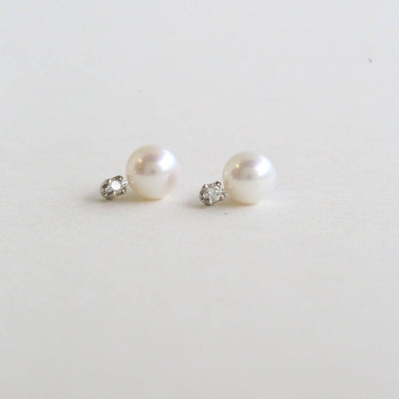 American Jewelry 14k White Gold 7-7.5mm Akoya Pearl .10ct Accent Diamond Stud Earrings