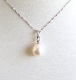 American Jewelry 14k White Gold Akoya Pearl Diamond Accent Infinity Necklace