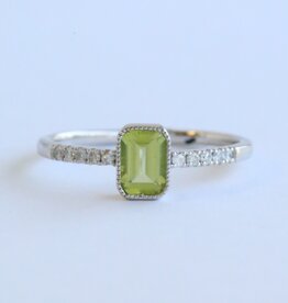 American Jewelry 14k White Gold .12ctw Diamond .64ct Peridot Emerald Cut Milgrain Ring