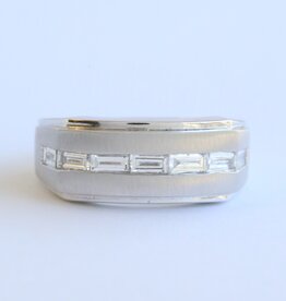 American Jewelry 14k White Gold .84ctw Baguette Diamond Satin Finish Top Beveled Mens Ring