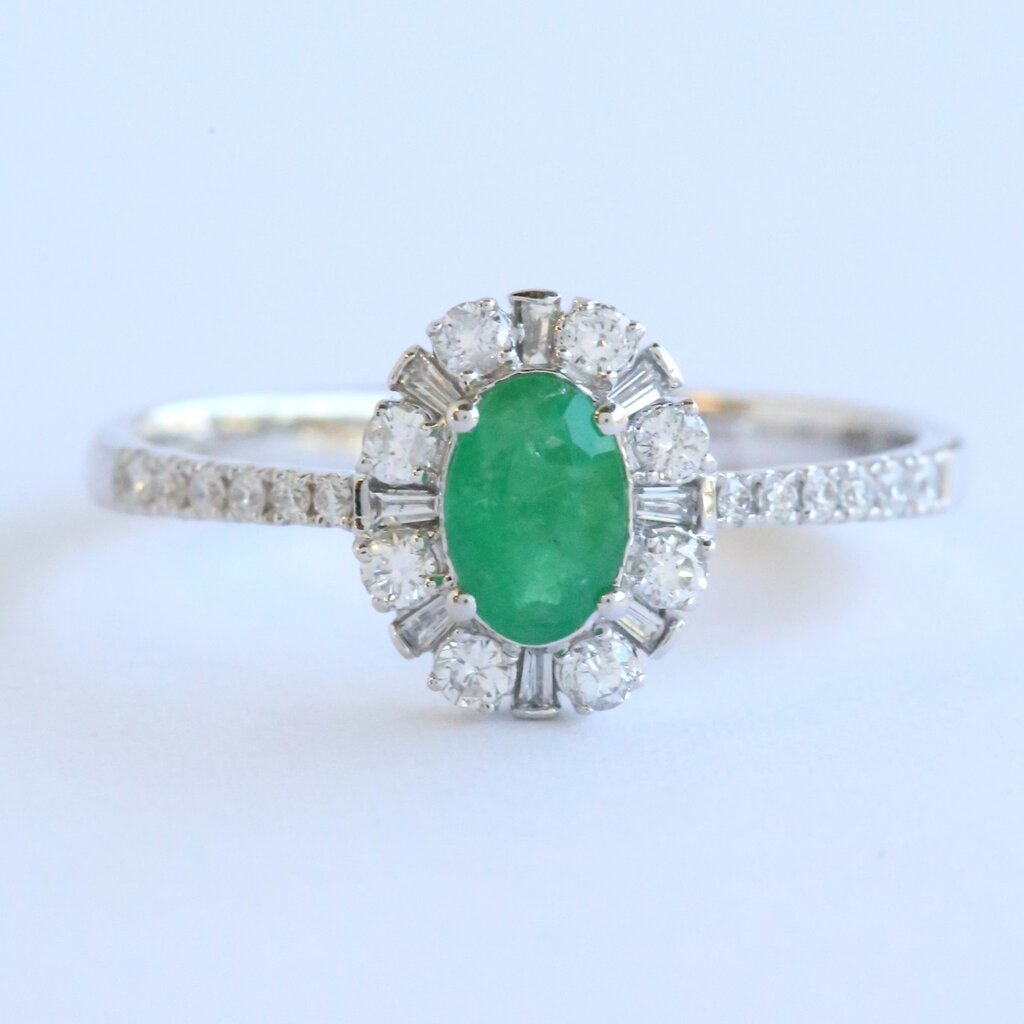 American Jewelry 14k White Gold .40ctw Emerald .32ctw Diamond Oval Halo Ring (Size 7)