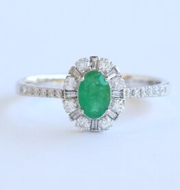 American Jewelry 14k White Gold .40ctw Emerald .32ctw Diamond Oval Halo Ring (Size 7)