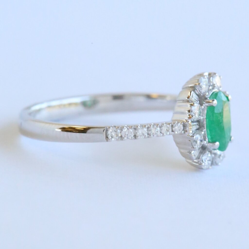 American Jewelry 14k White Gold .40ctw Emerald .32ctw Diamond Oval Halo Ring (Size 7)