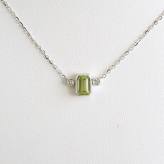 American Jewelry 14k White Gold .04ct Diamond .60ct Peridot Emerald Cut Necklace
