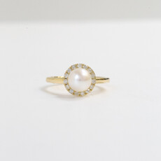 American Jewelry 14k Yellow Gold 0.24ctw Diamond Halo 7mm Freshwater Pearl Ring (Size 7)