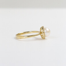 American Jewelry 14k Yellow Gold 0.24ctw Diamond Halo 7mm Freshwater Pearl Ring (Size 7)