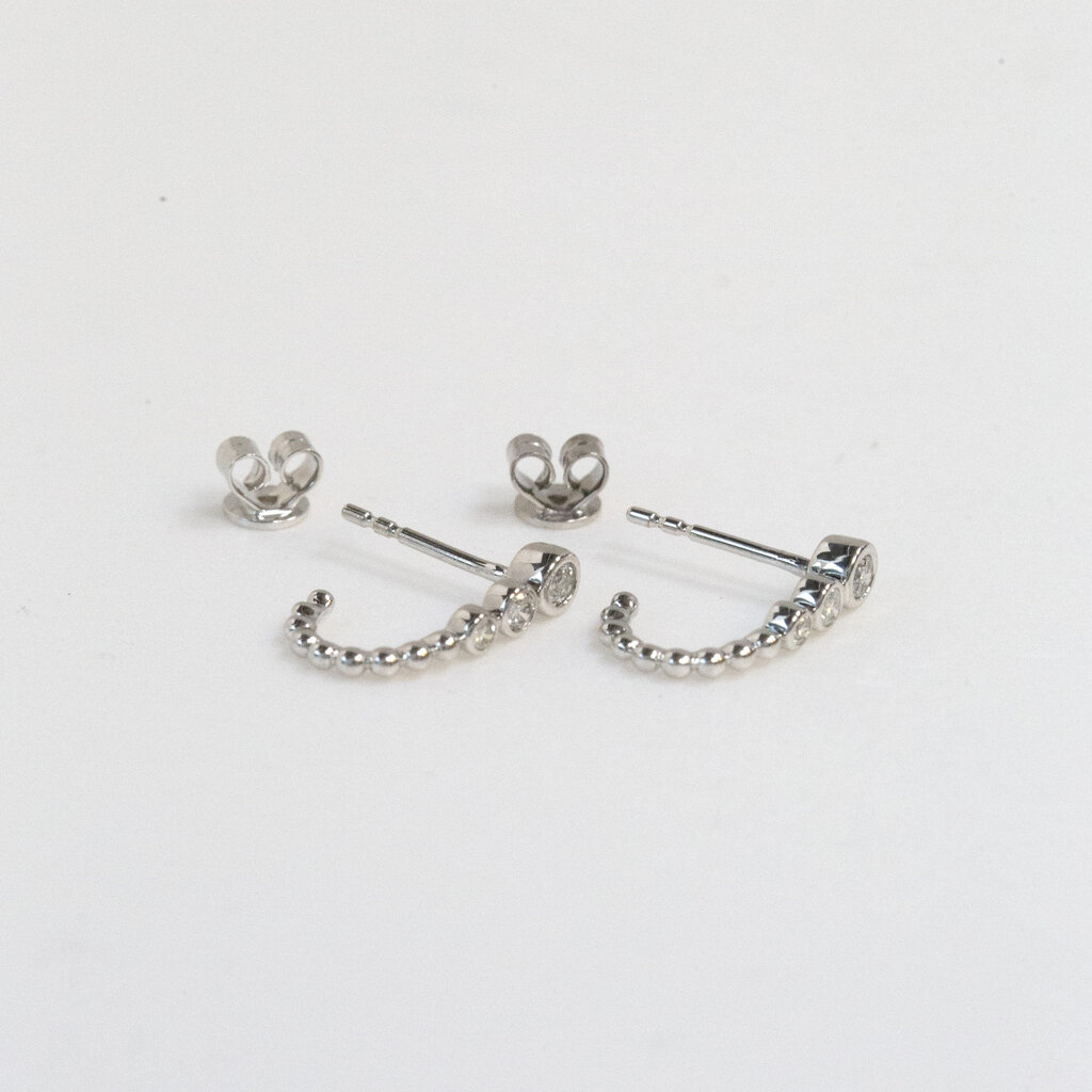 American Jewelry 14k White Gold 0.26ctw Tapered Bezel J-Huggie Hoop Earrings