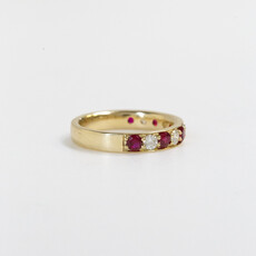 American Jewelry 14k Yellow Gold 0.50ctw Round Diamond 0.80ctw Ruby Alternating Band (Size 7)