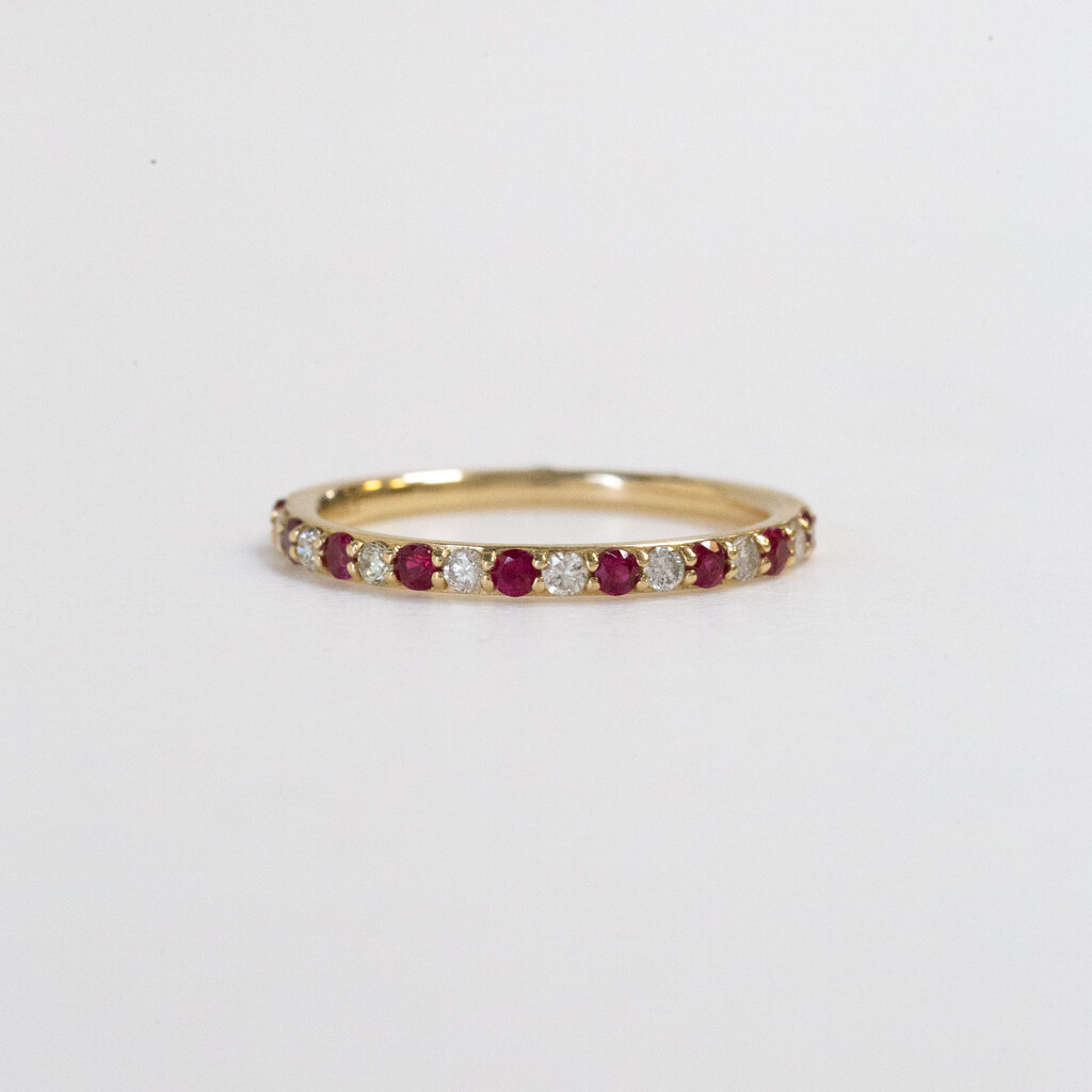 American Jewelry 14k Yellow Gold 0.20ctw Round Diamond 0.32ctw Ruby Alternating Band (Size 7)