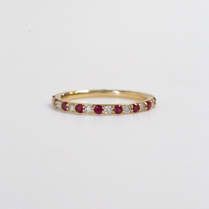 American Jewelry 14k Yellow Gold 0.20ctw Round Diamond 0.32ctw Ruby Alternating Band (Size 7)