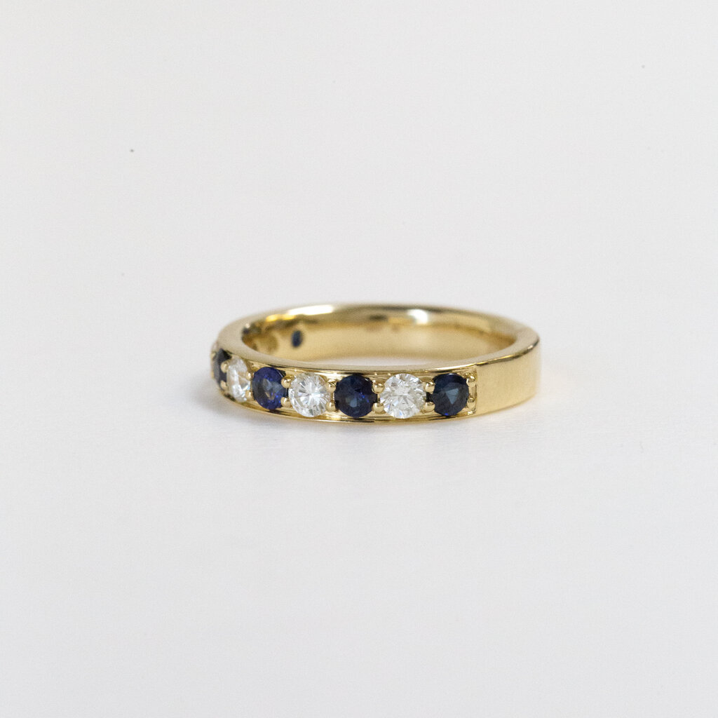 American Jewelry 14k Yellow Gold 0.50ctw Diamond 0.60ctw Blue Sapphire Alternating Band (Size 7)