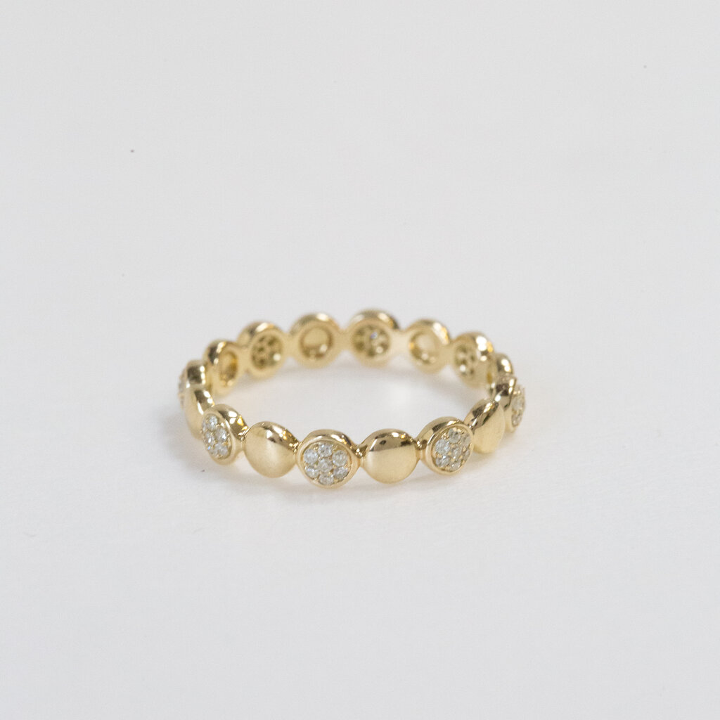 American Jewelry 14k Yellow Gold 0.20ctw Diamond Station Bezel Stackable Band (Size 7)