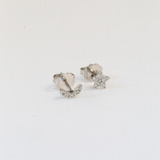 American Jewelry 14k White Gold 0.12ctw Diamond Moon and Star Stud Earrings