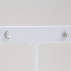 American Jewelry 14k White Gold 0.12ctw Diamond Moon and Star Stud Earrings