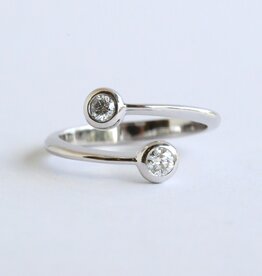 American Jewelry 14k White Gold .21ct Diamond Bypass Ring