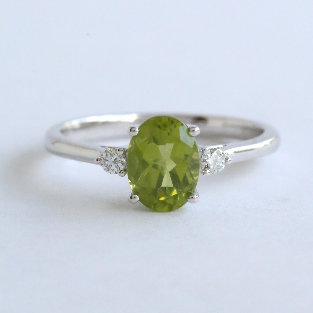 American Jewelry 14k White Gold Peridot & Diamond Accent Ring