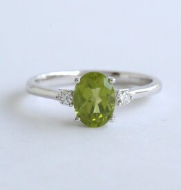 American Jewelry 14k White Gold Peridot & Diamond Accent Ring