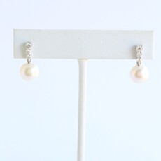 American Jewelry 14k White Gold .50ctw Diamond & Pearl Dangle Earrings