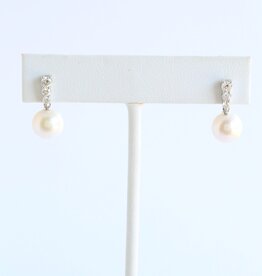 American Jewelry 14k White Gold .50ctw Diamond & Pearl Dangle Earrings